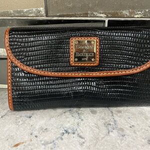 Dooney & Bourke Black and Brown Textured Wallet